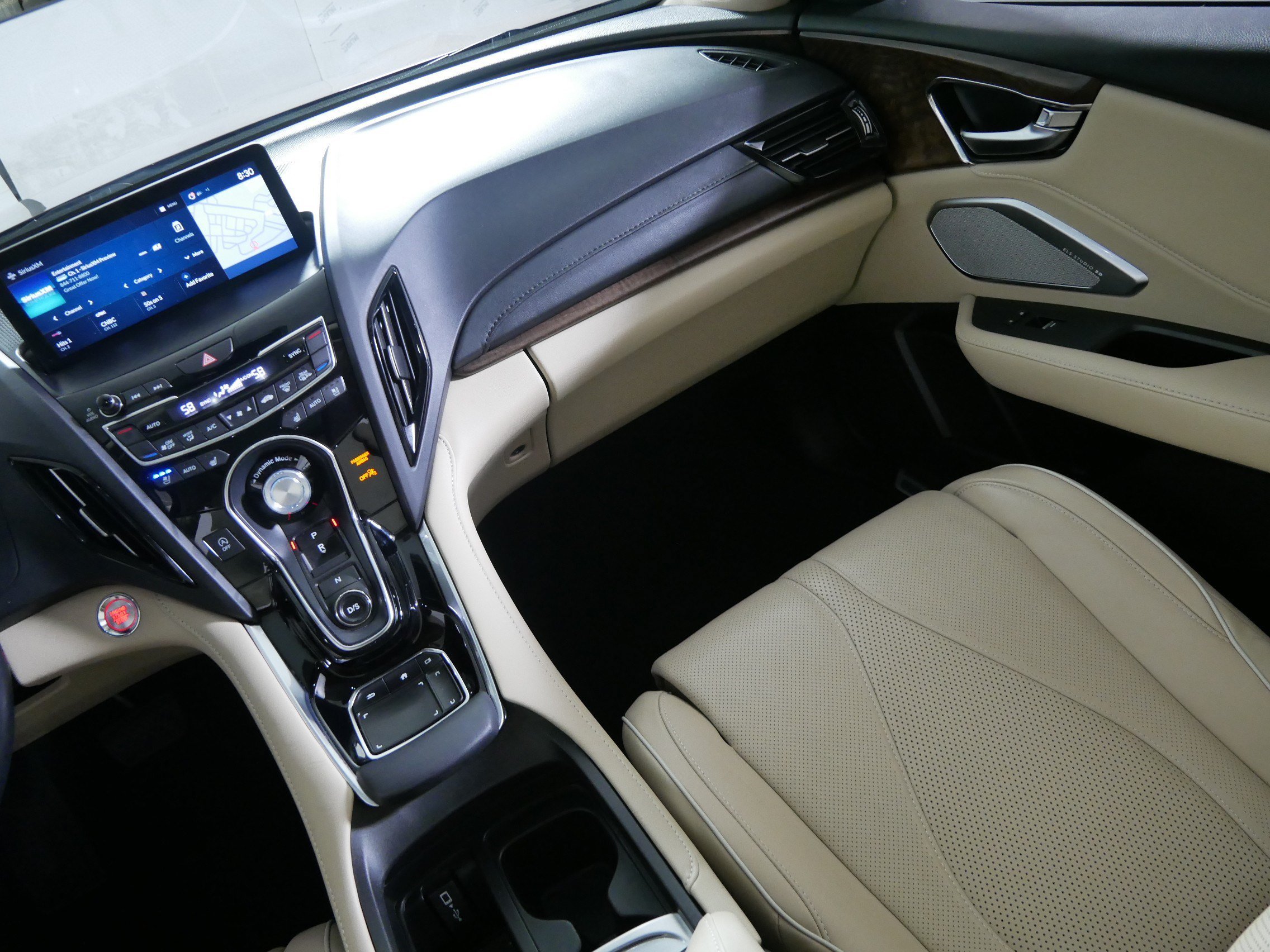 Used 2020 Canyon Bronze Metallic Acura w/Advance Pkg image 11