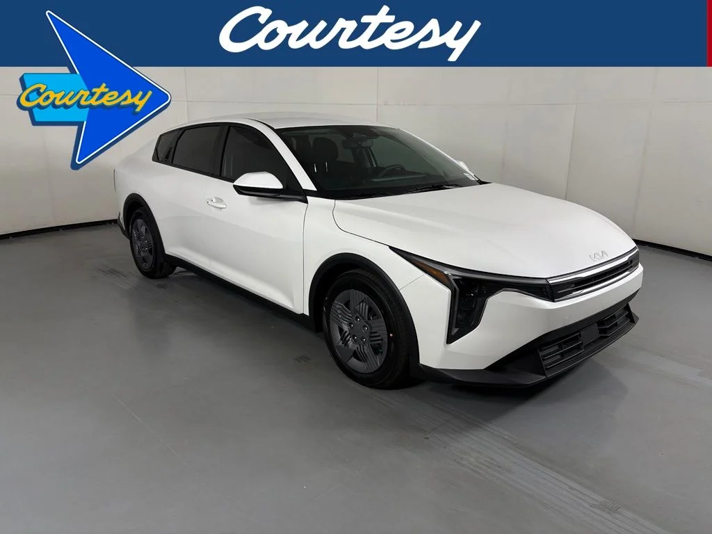 2026 Kia K4 LX AT's photo