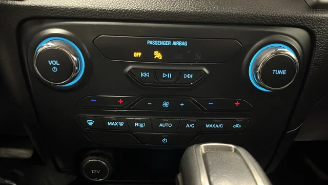 Used 2021 Blue Metallic Ford XLT image 17
