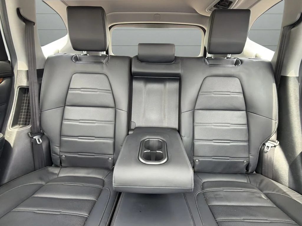 Used 2020 White Honda Touring image 12