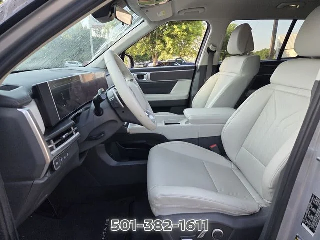 Used 2024 Silver Hyundai SEL image 9