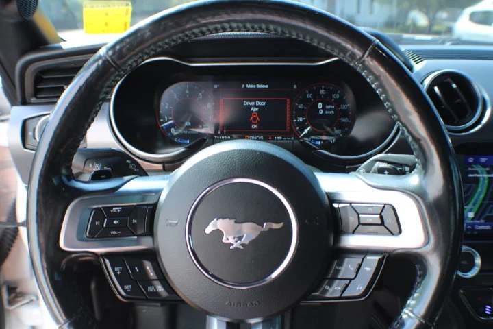 Used 2022 White Ford GT Premium Convertible image 13