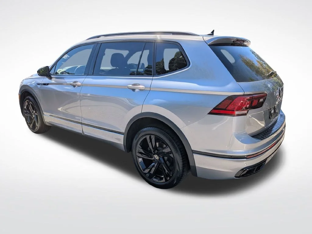 Used 2024 Silver Volkswagen 2.0T SE R-Line Black image 6