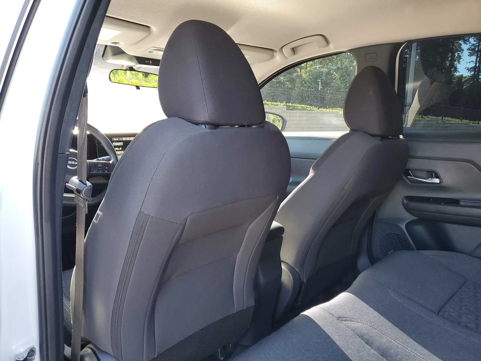 Used 2025 Aspen White Tricoat Nissan SV image 10
