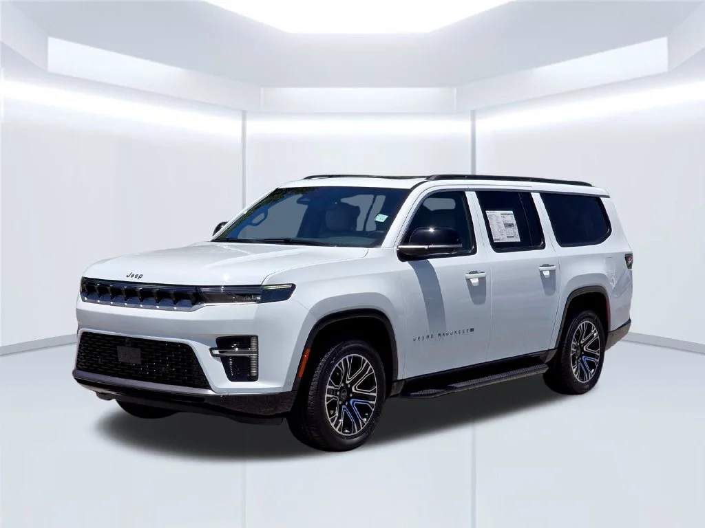 New 2026 White Jeep  image 2
