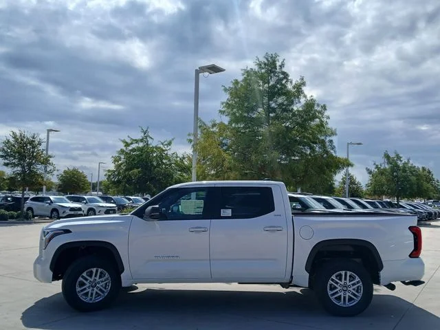 New 2026 Ice Cap Toyota SR5 image 7