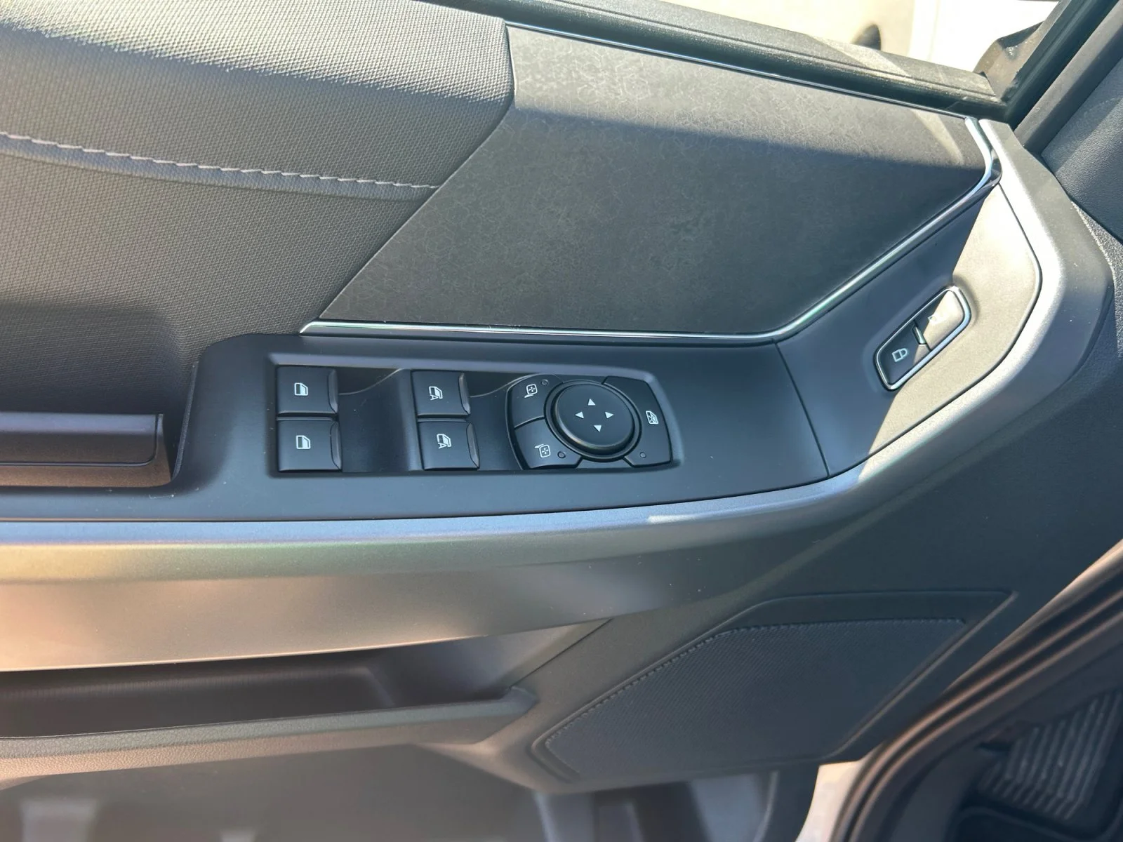 New 2026 Iconic Silver Metallic Ford XLT image 17