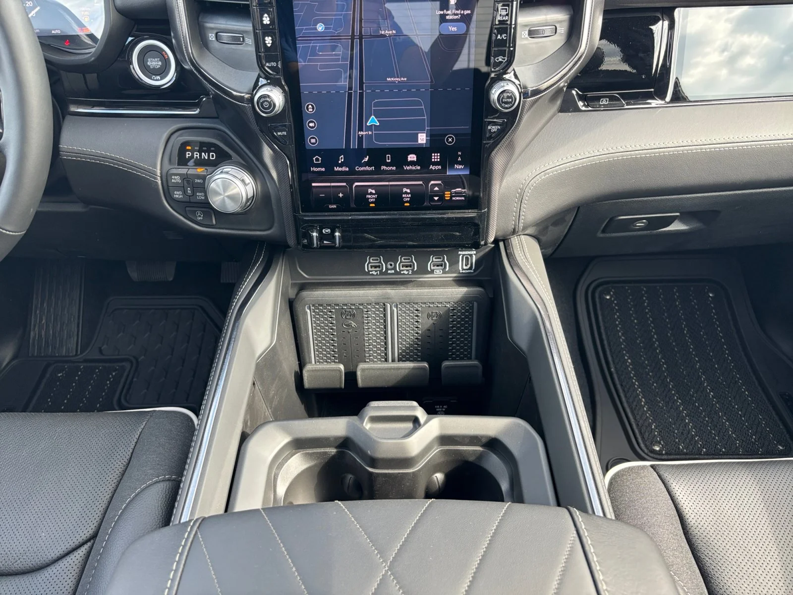 New 2026 Bright White Ram Limited image 15
