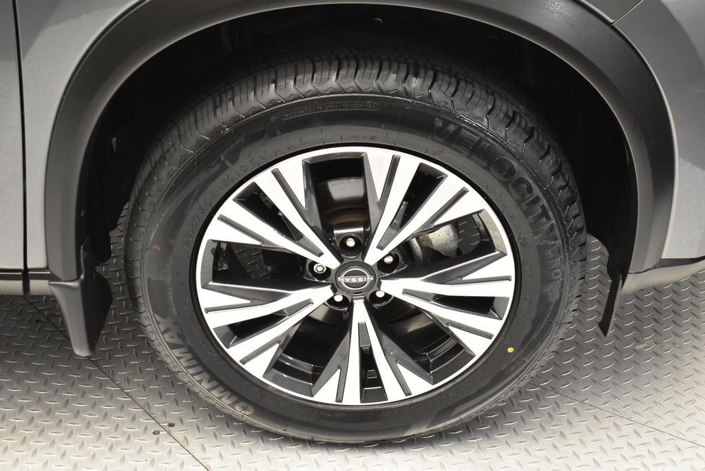Used 2023 Gray Nissan SV image 32