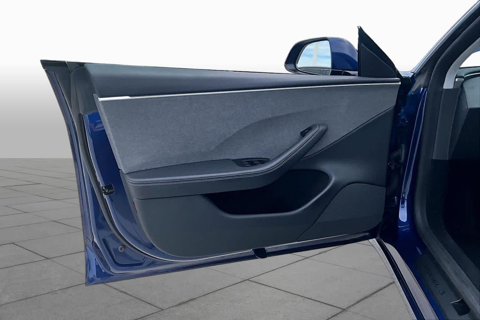 Used 2025 Deep Blue Metallic Tesla Long Range image 24