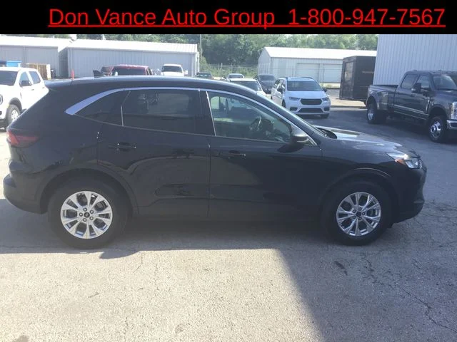 Used 2023 Black Ford Active image 6