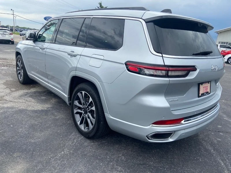 Used 2024 Silver Zynith Jeep Overland image 4