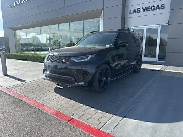 2025 Land Rover Discovery P360 Dynamic SE's photo