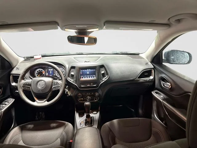 Used 2021 Blue Jeep Latitude image 15