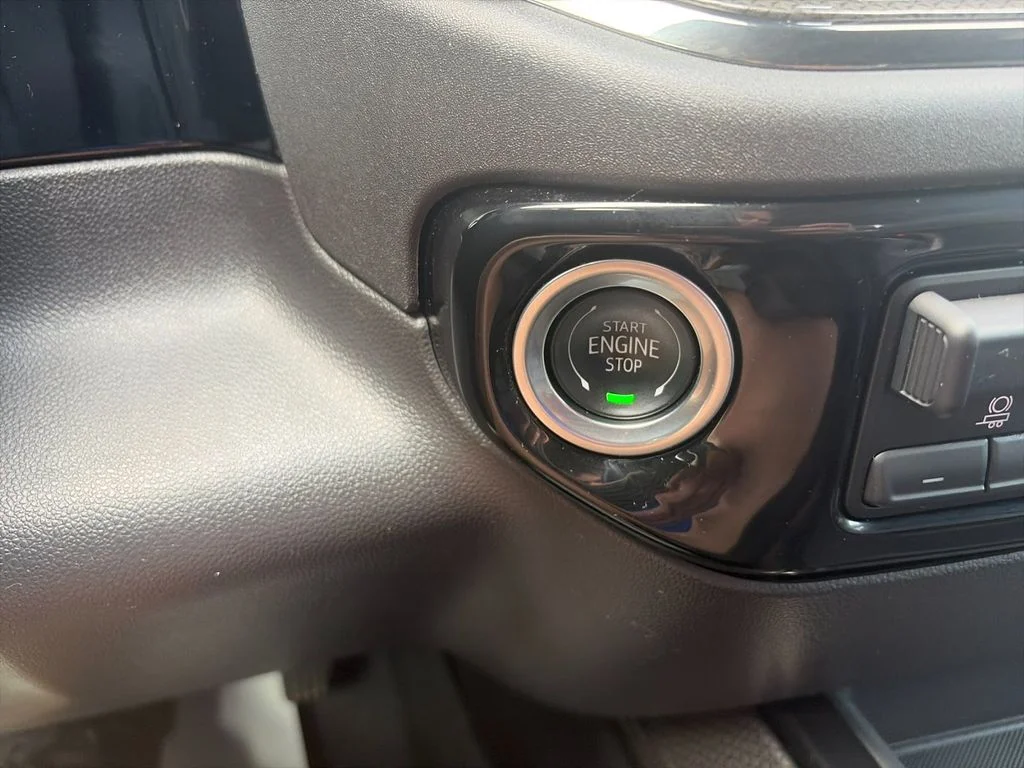 Used 2024 Gray Chevrolet ZR2 image 26