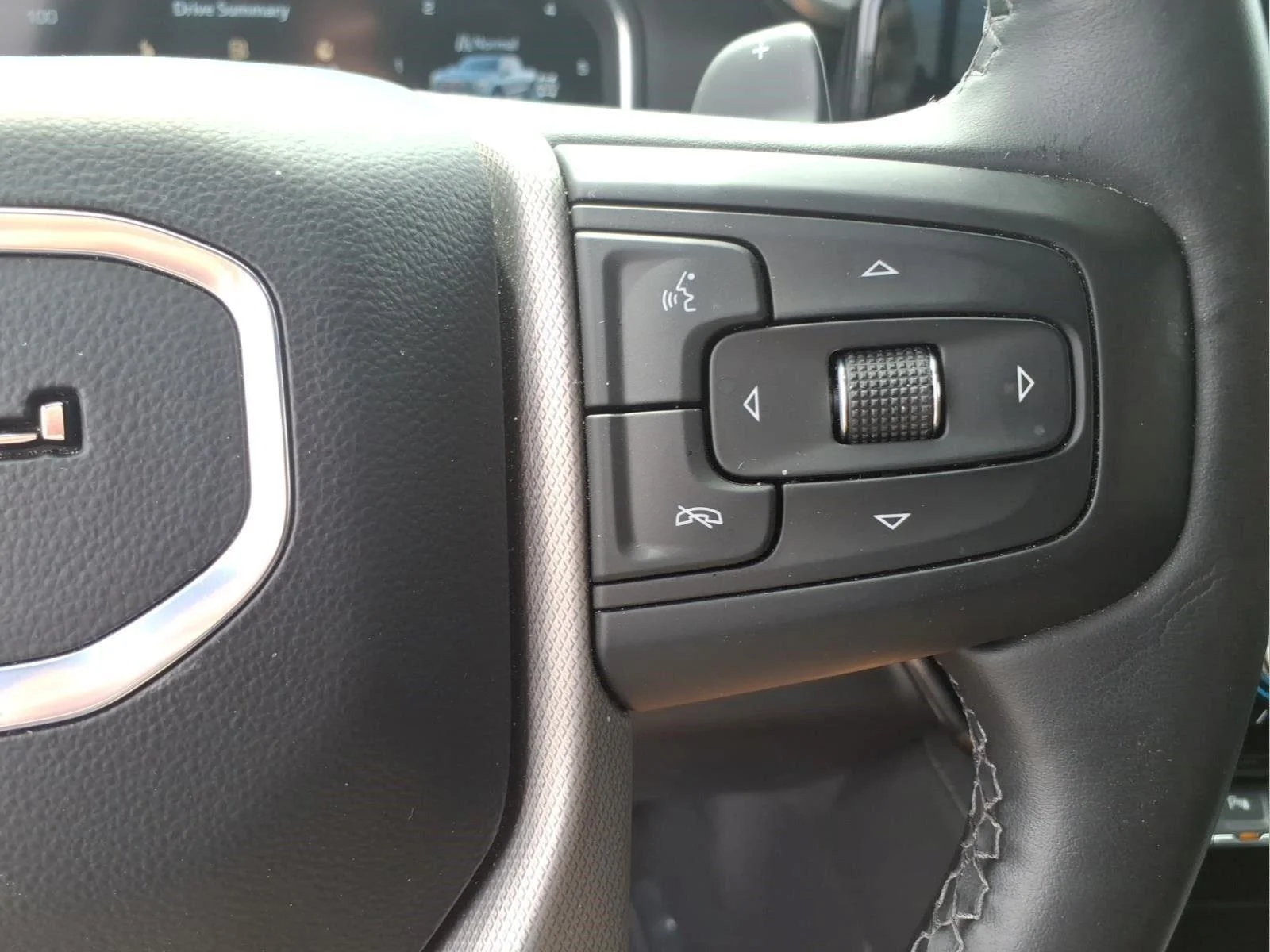 Used 2024 Onyx Black GMC Denali image 22