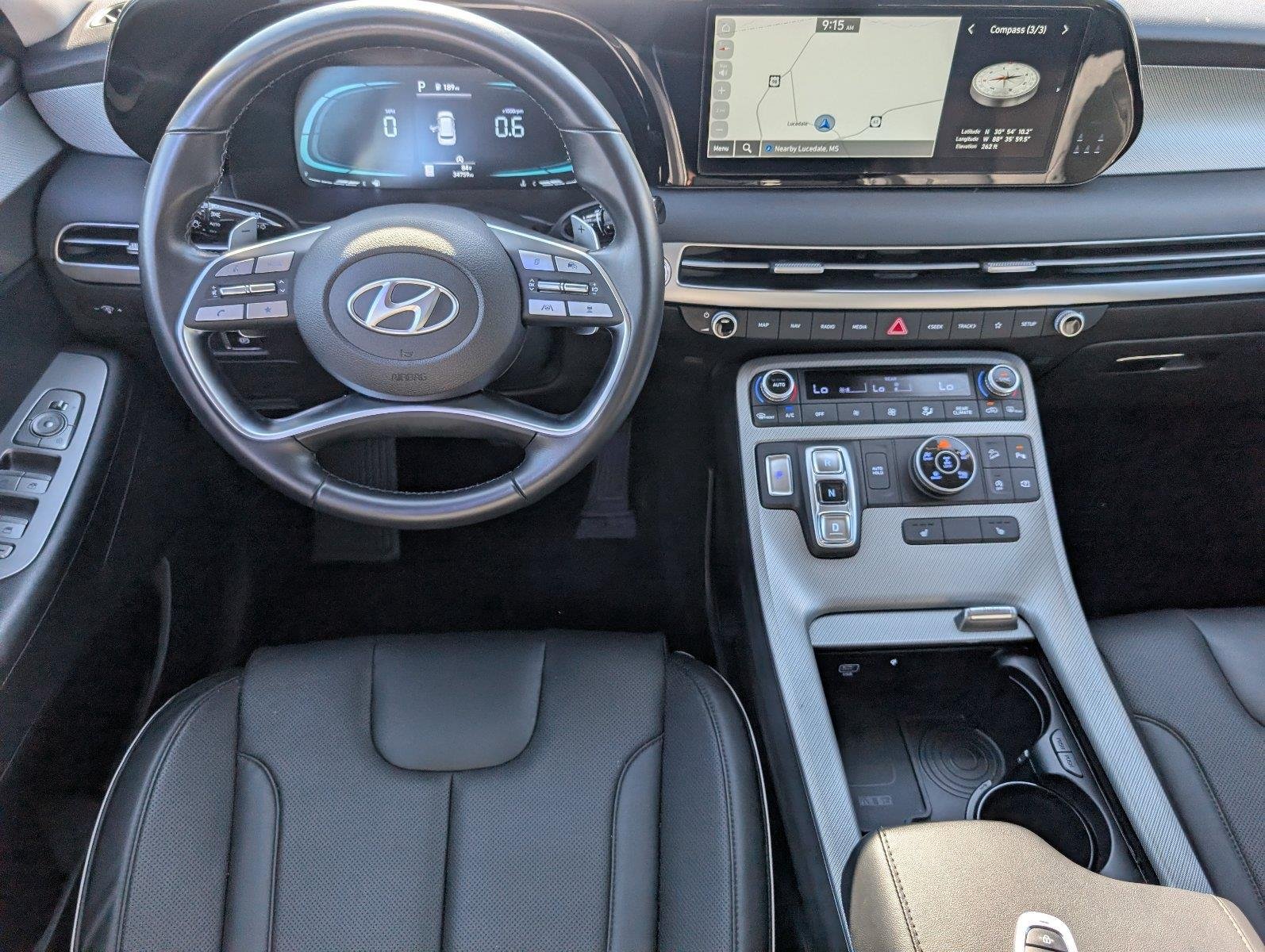 Used 2025 Abyss Black Pearl Hyundai SEL image 32