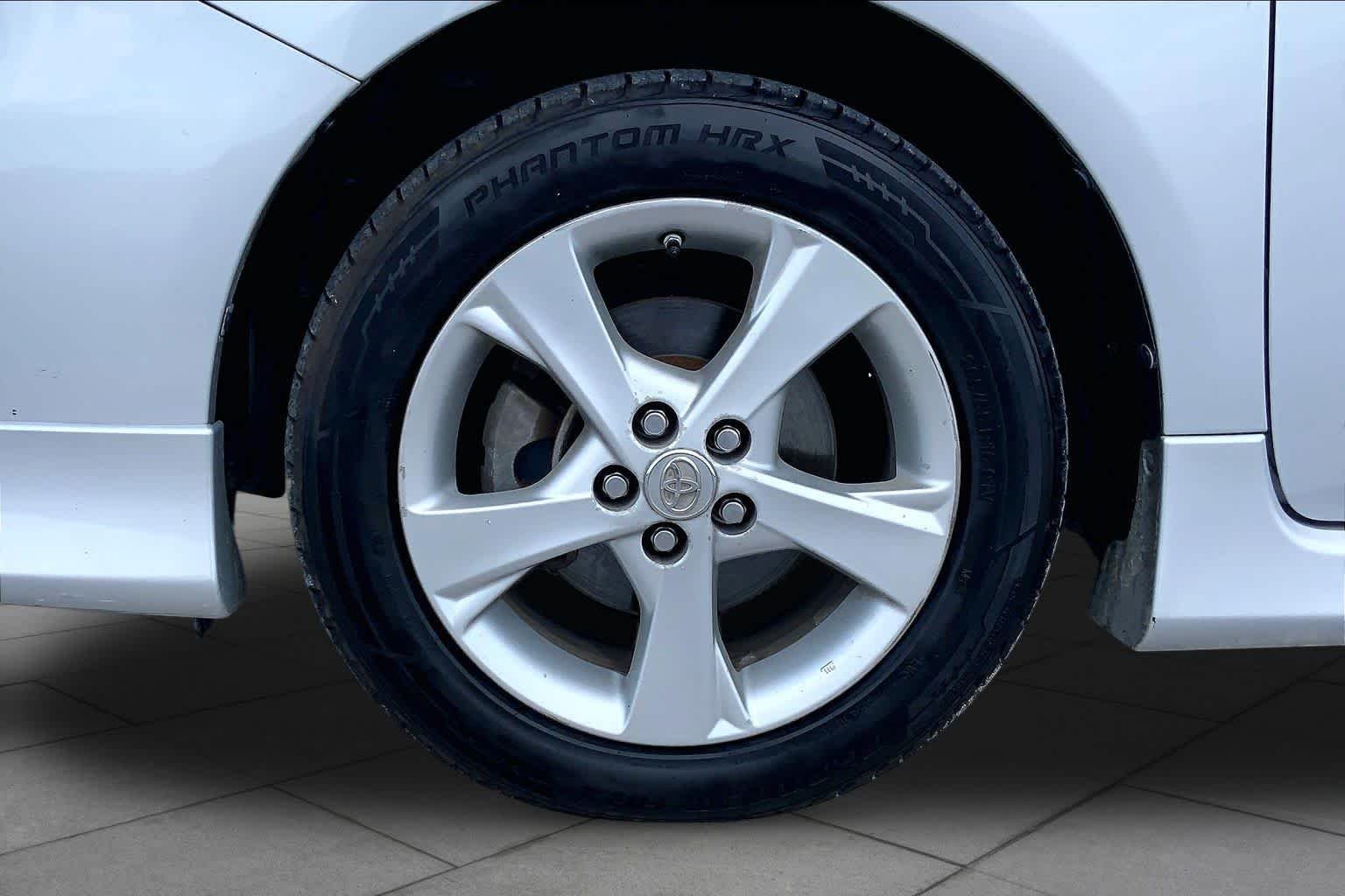 Used 2013 Classic Silver Metallic Toyota S image 11