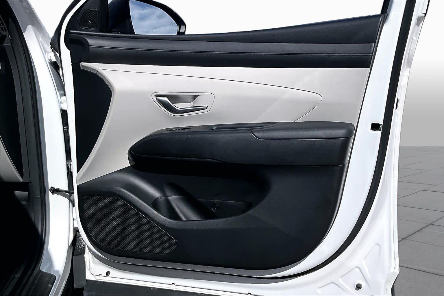 Used 2025 Serenity White Pearl Hyundai SEL image 23
