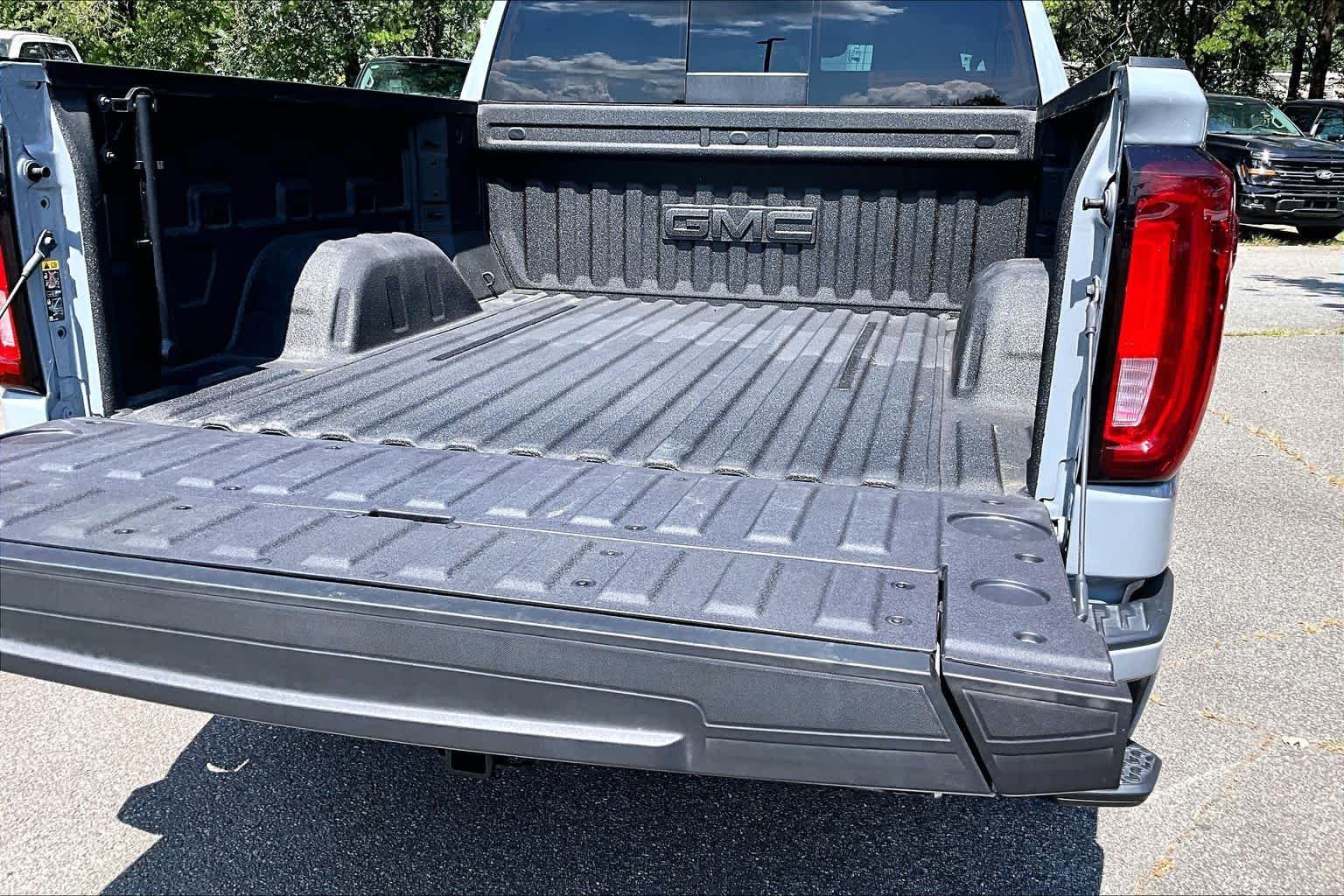 Used 2025 Thunderstorm Gray GMC Denali image 33