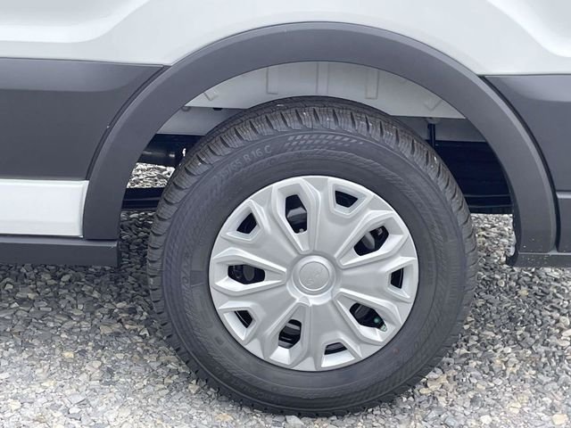 New 2026 Oxford White Ford XLT image 3