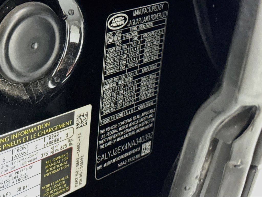 Used 2022 Black Land Rover S image 33