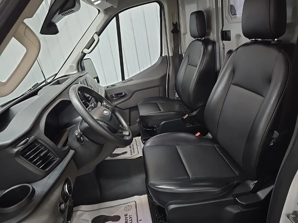 Used 2025 White Ford Base image 29