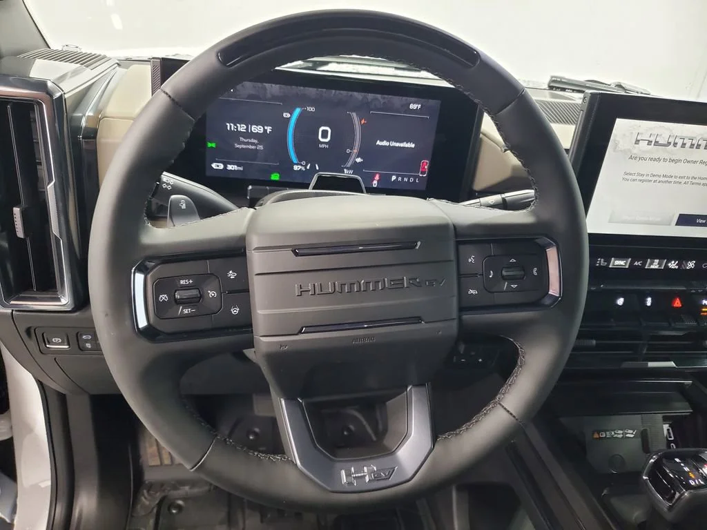 2026 GMC HUMMER EV 2X - Photo 13