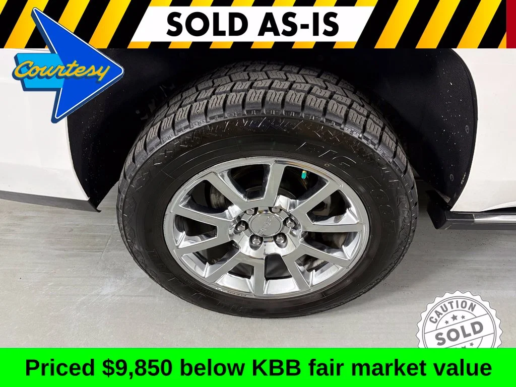 Used 2019 White GMC Denali image 11