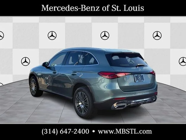 New 2026 Verde Silver Metallic Mercedes-Benz GLC 300 image 3