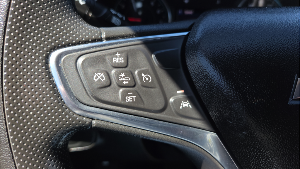 Used 2020 White Chevrolet LT image 59