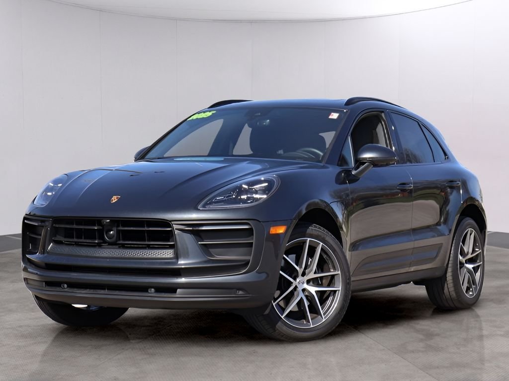 2025 Porsche Macan Base