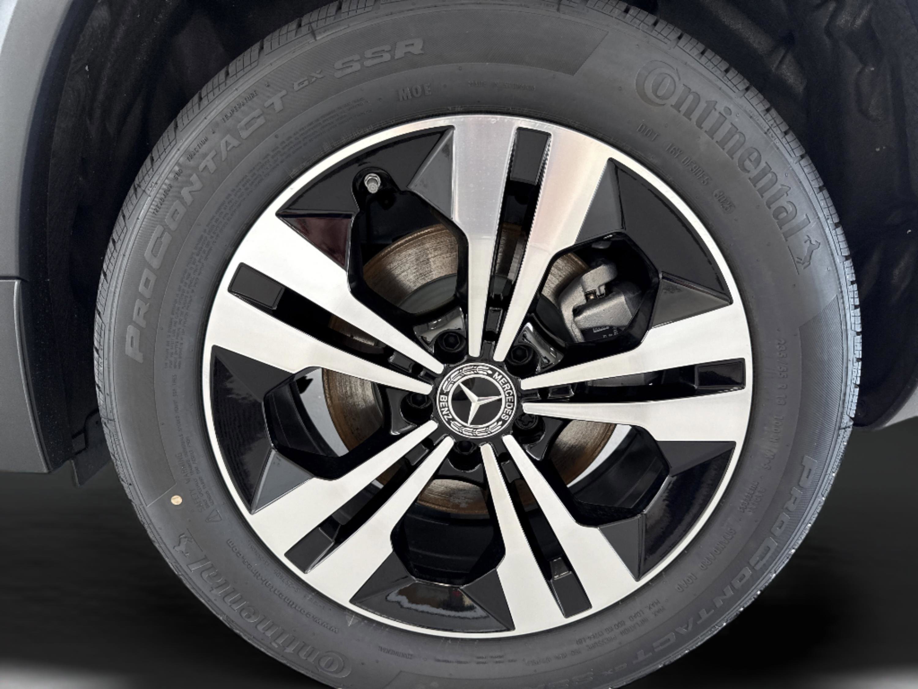 New 2026 Polar White Mercedes-Benz GLA 250 image 47