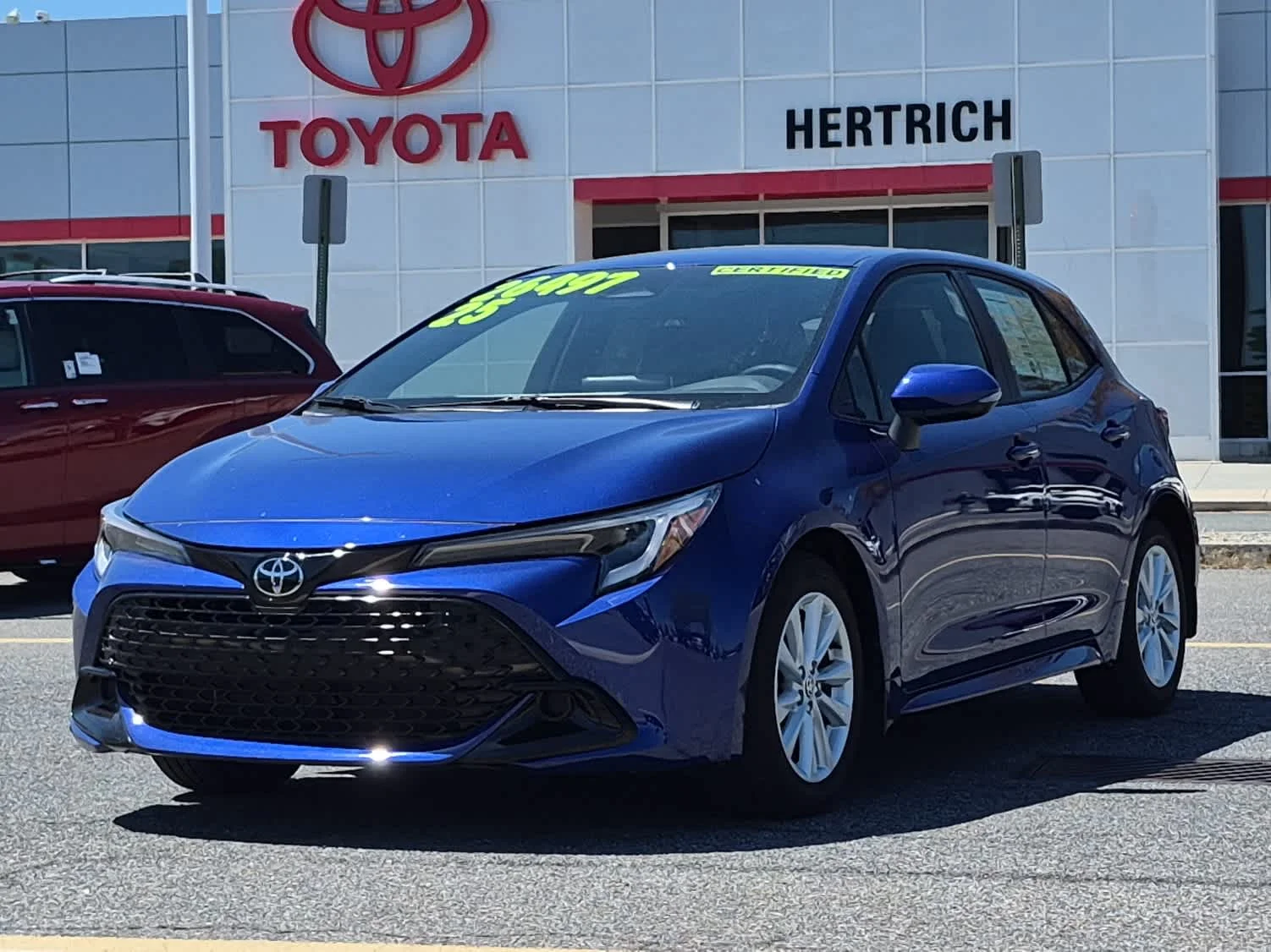 2025 Toyota Corolla Hatchback SE