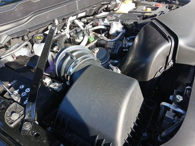 New 2026 Diamond Black Crystal Pearl-Coat Exterior Paint RAM Tradesman image 54
