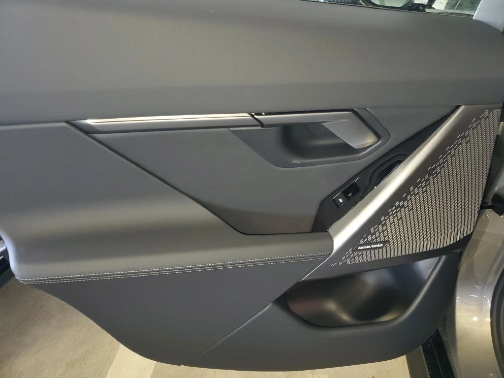 Used 2027 Oxide Grey Metallic BMW 530i image 9