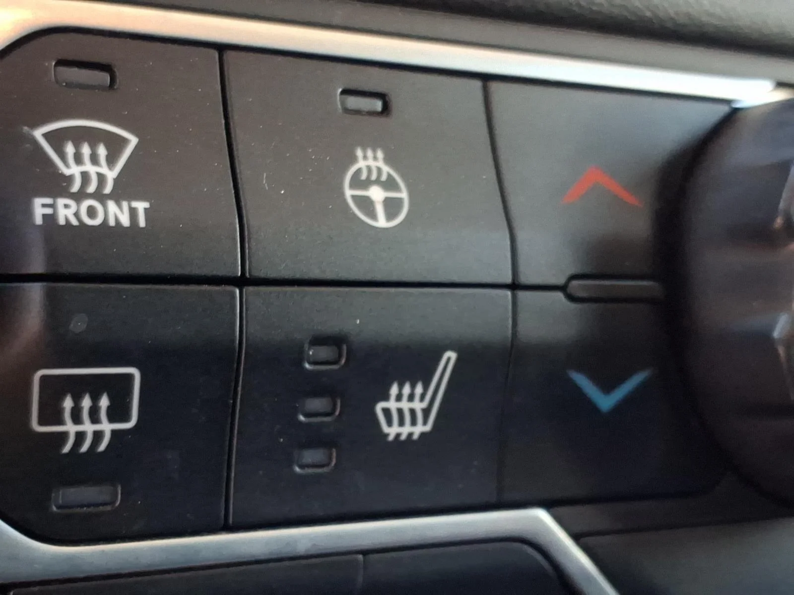 Used 2024 Hydro Blue Pearlcoat Jeep Rubicon image 6