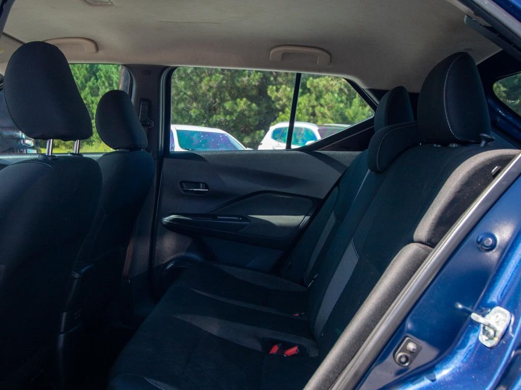 Used 2020 Blue Nissan SV image 9
