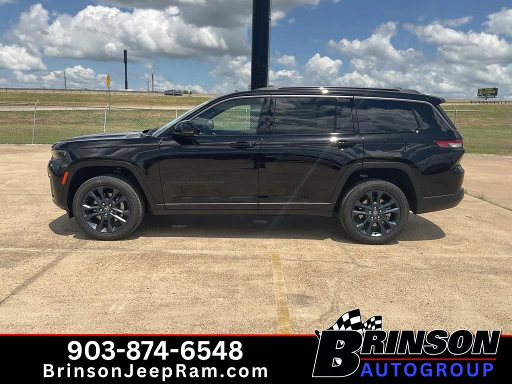 New 2026 Diamond Black Crystal Pearl-Coat Exterior Paint Jeep 85th Anniversary Edition image 3