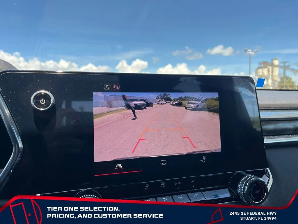 New 2026 Sterling Metallic GMC Elevation image 31