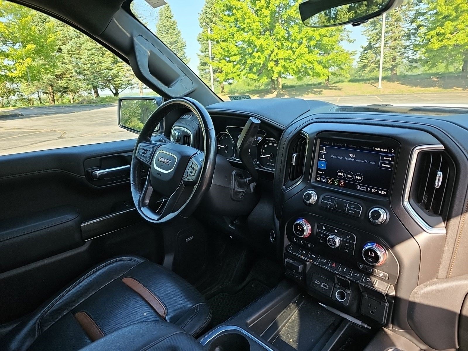 Used 2022 Summit White GMC AT4 image 12
