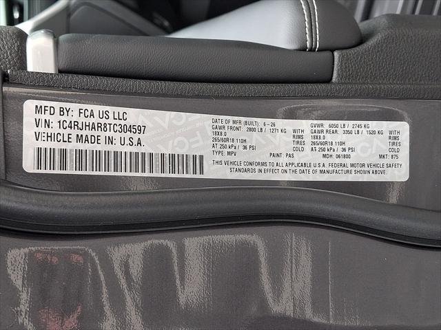 New 2026 Baltic Gray Metallic Clearcoat Jeep Laredo image 18
