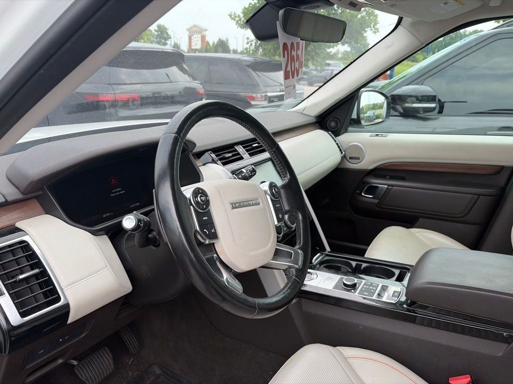 Used 2018 Fuji White Land Rover HSE Luxury image 15