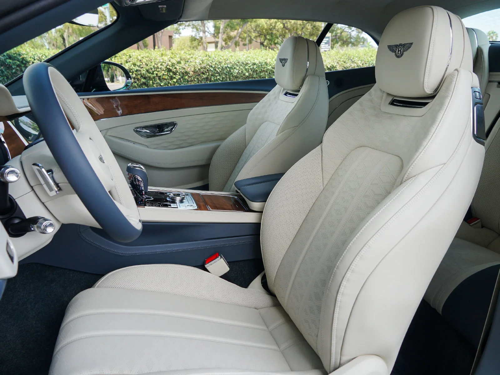 New 2026 Dark Sapphire Bentley GTC S image 22