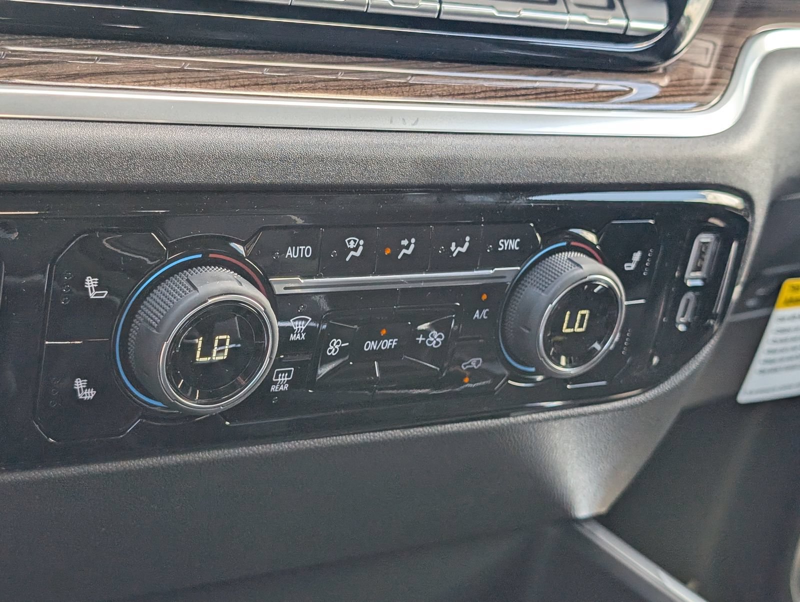 2026 Chevrolet Silverado 1500 LT - Photo 16