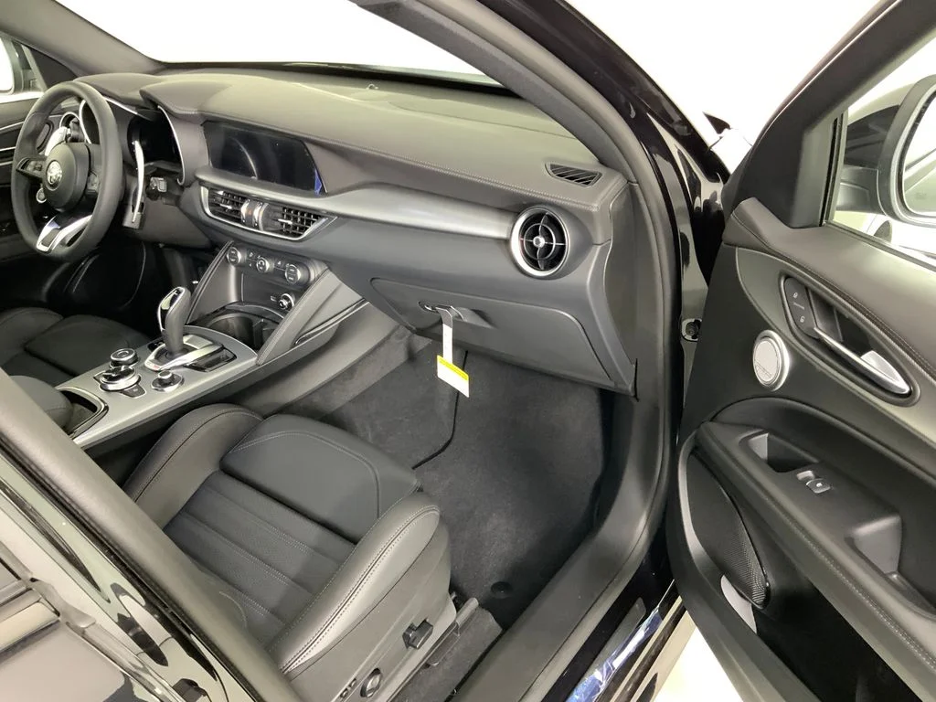 2026 Alfa Romeo Stelvio Base - Photo 33