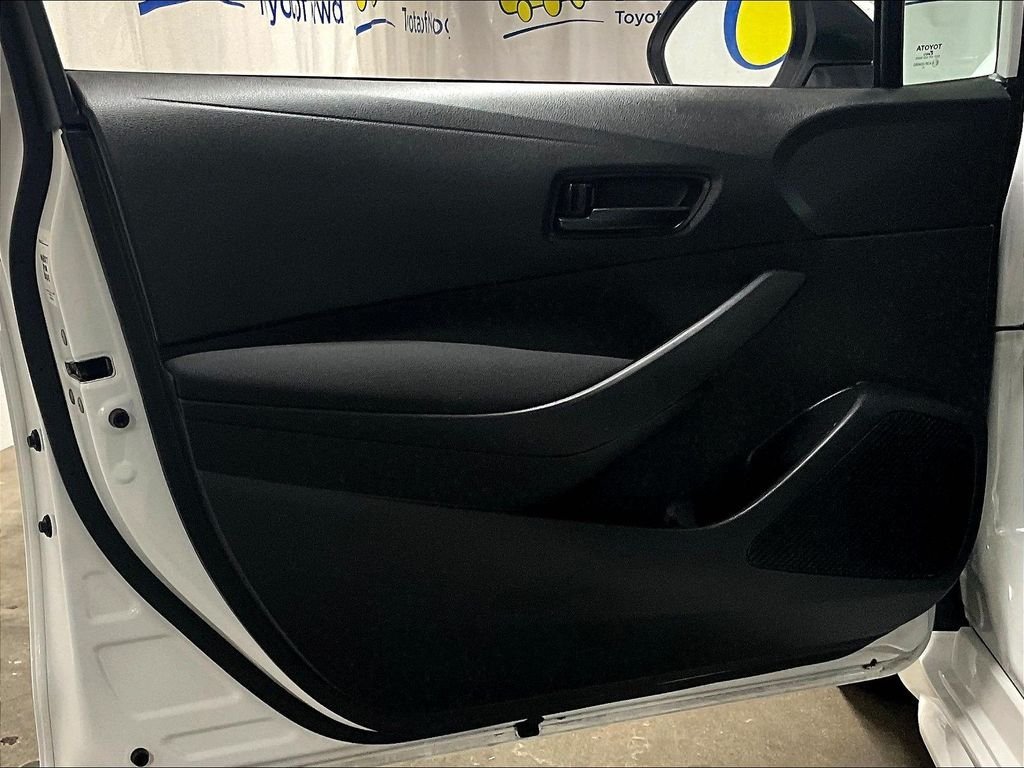 Certified Used 2023 Ice Toyota LE image 9
