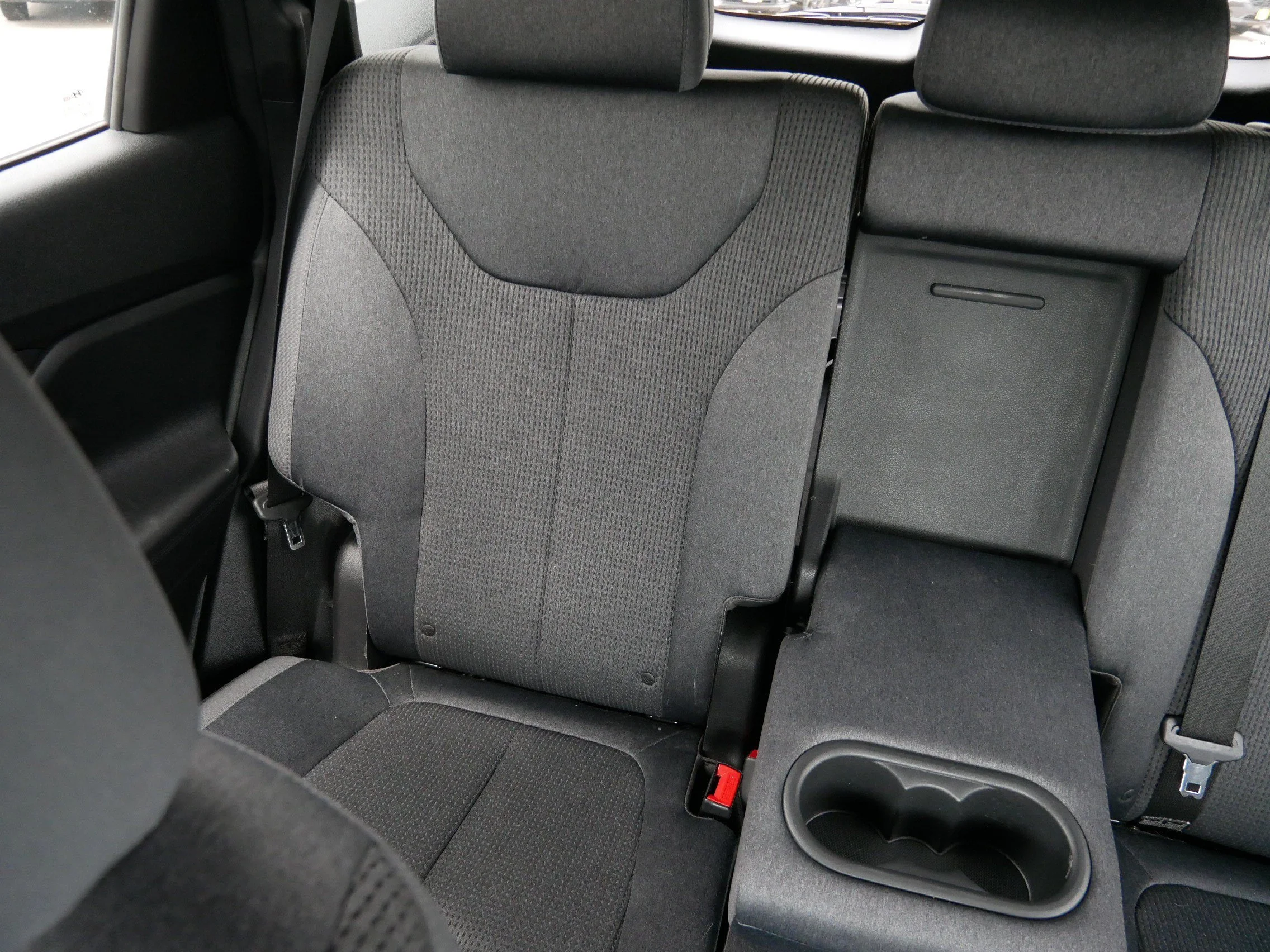 Used 2022 Hampton Gray Hyundai SEL image 12