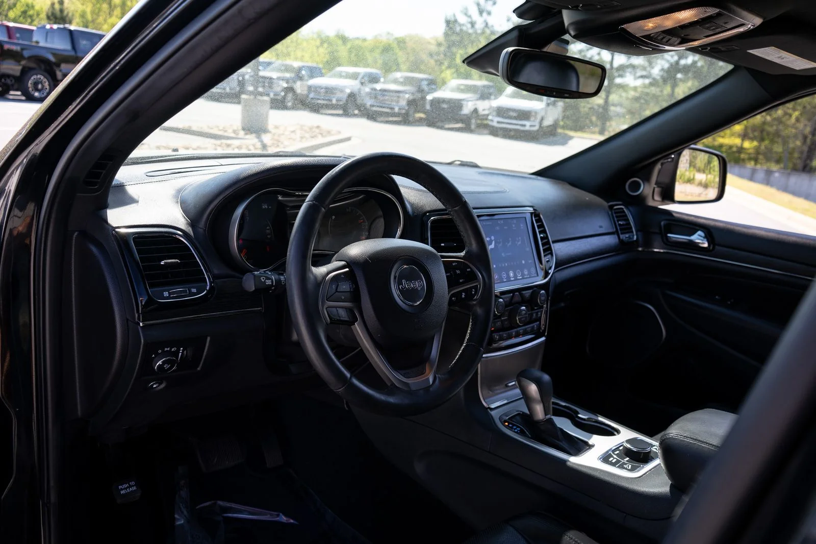 Used 2019 Black Jeep Overland image 13