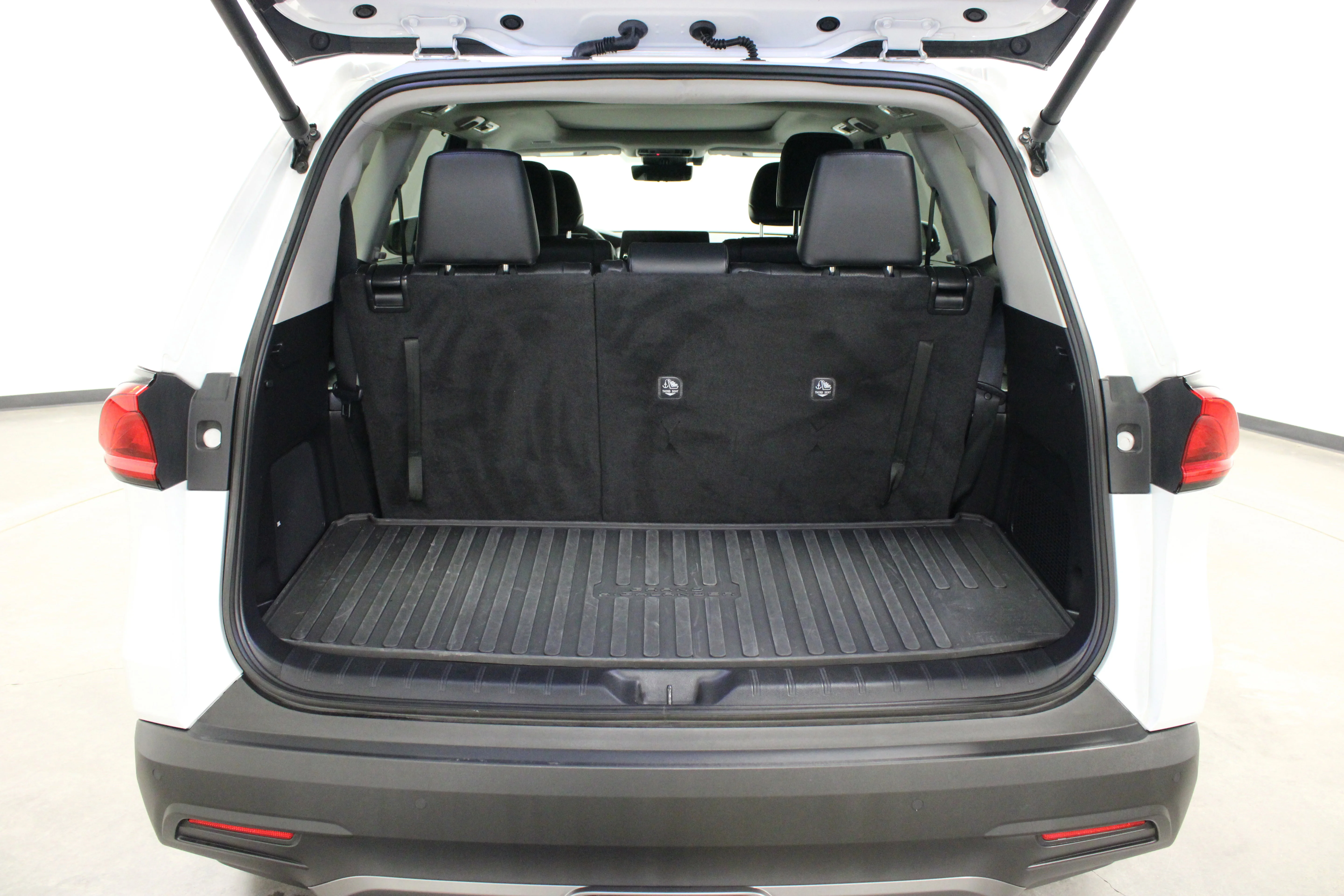 Used 2024 Pearl Toyota Platinum image 14